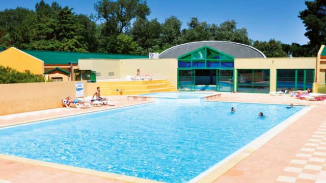 Camping Domaine des Pins ****