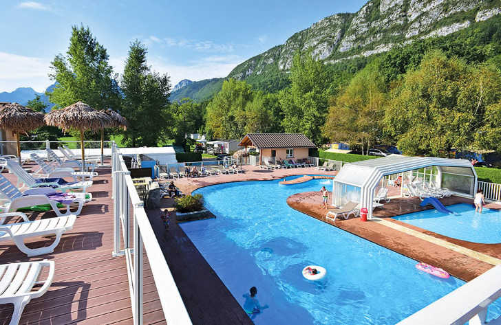 Camping les Fontaines Pool View