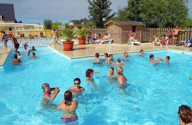 Swimming Pool Rules in France - Go Camp France