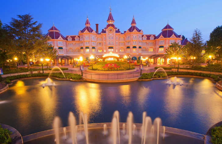 Disneyland Hotel, Disneyland Paris