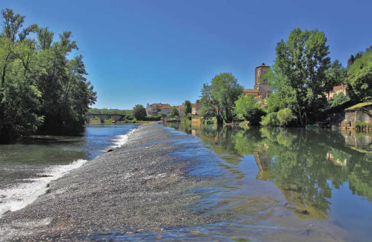 Le Pontet Campsite River