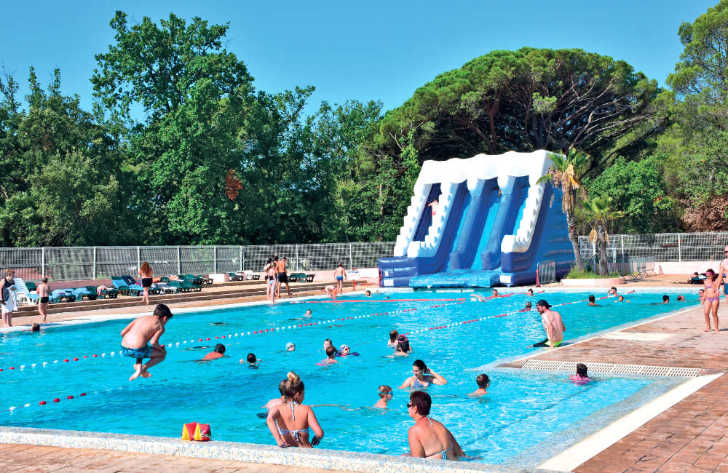 Parc St James Oasis Pool Slide